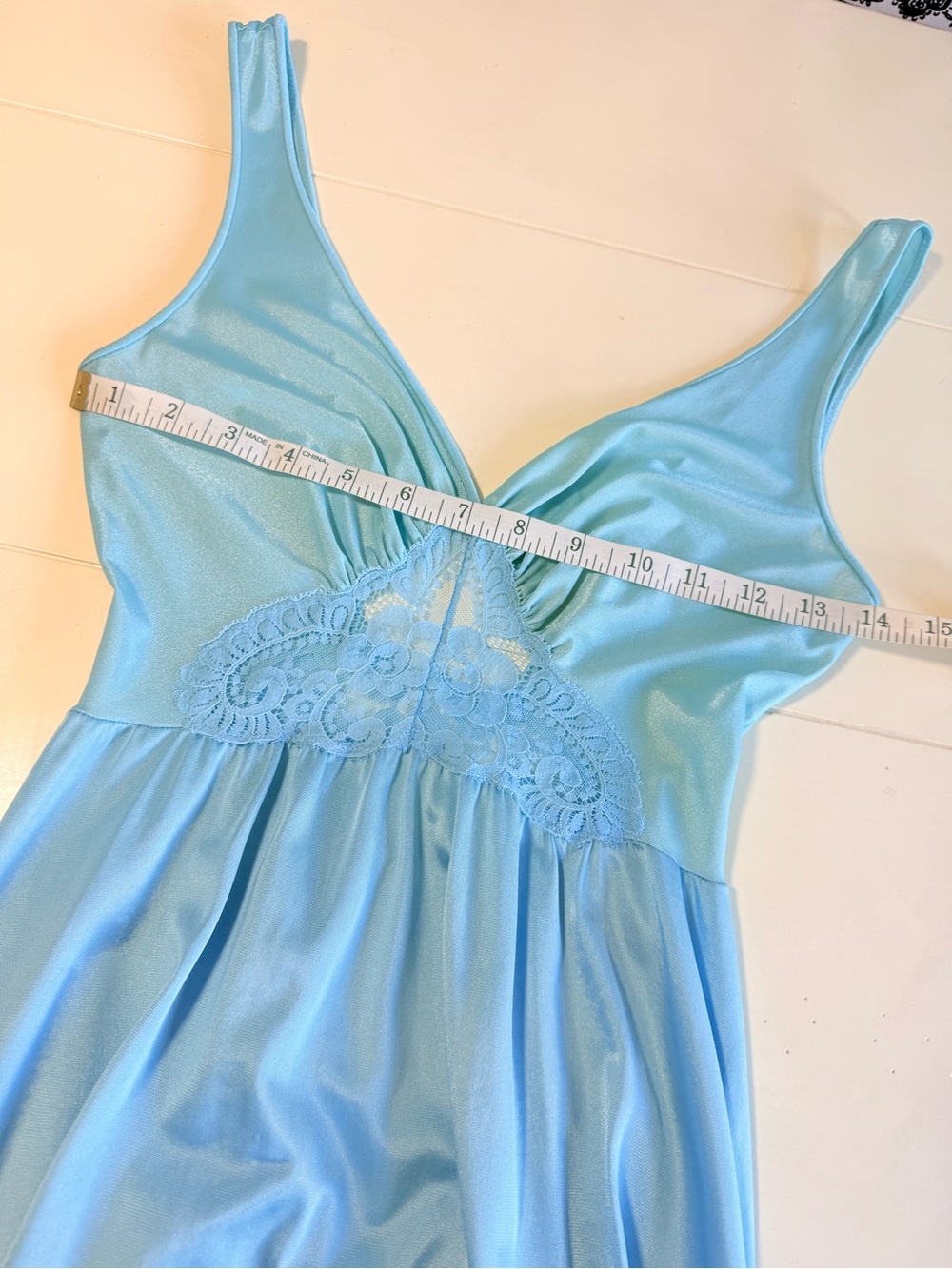 Vintage Olga Full Sweep Nightgown Powder Blue Sought-After Style Size XS - Picture 9 of 14